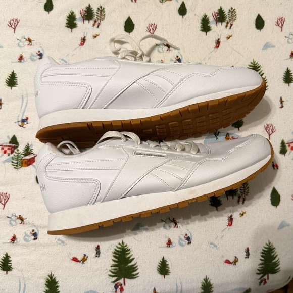 Reebok Classics - Picture 4 of 5